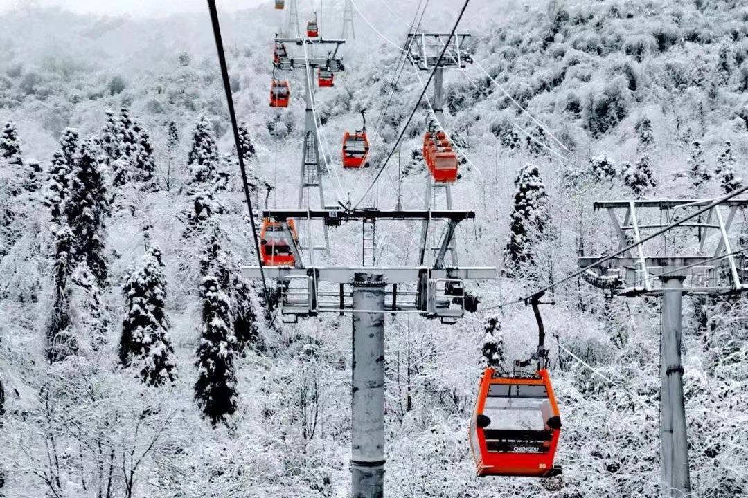 旅游攻略在手 成都西岭雪山邀您耍雪过新年