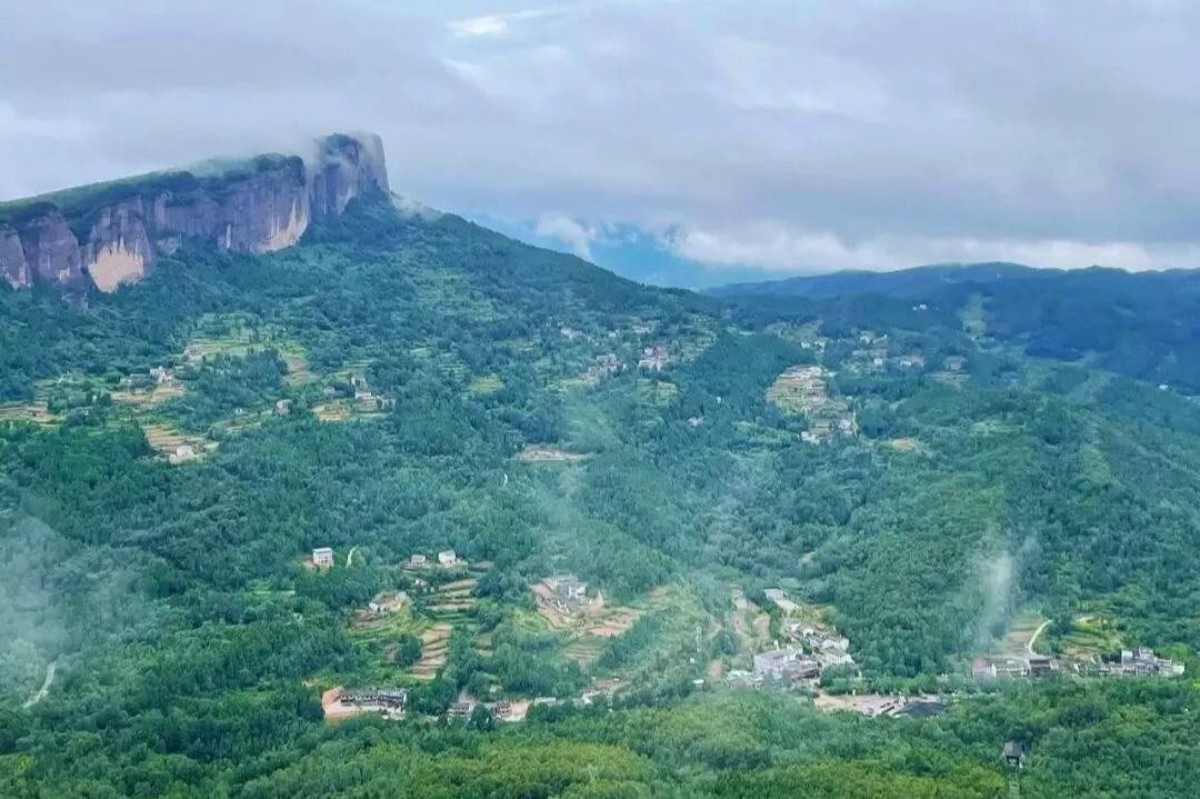 剑门关景区鸟道，感受“一夫当关，万夫莫开”的险峻，就在四川