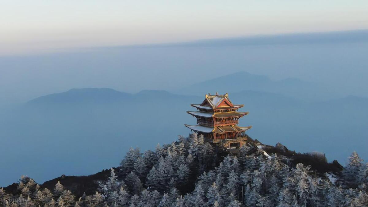 峨眉山旅游景点介绍，中国四大佛教名山之一