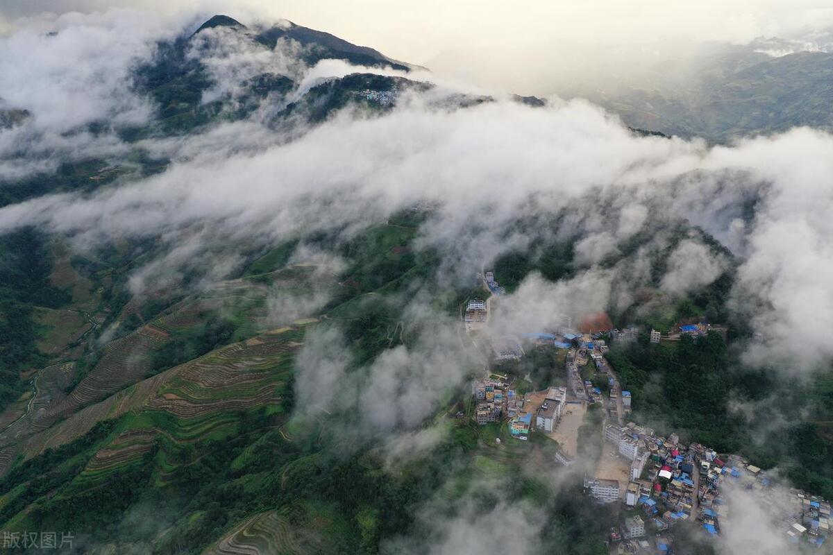 哀牢山风景区旅游攻略自驾游 ，带你了解你不认识的云南