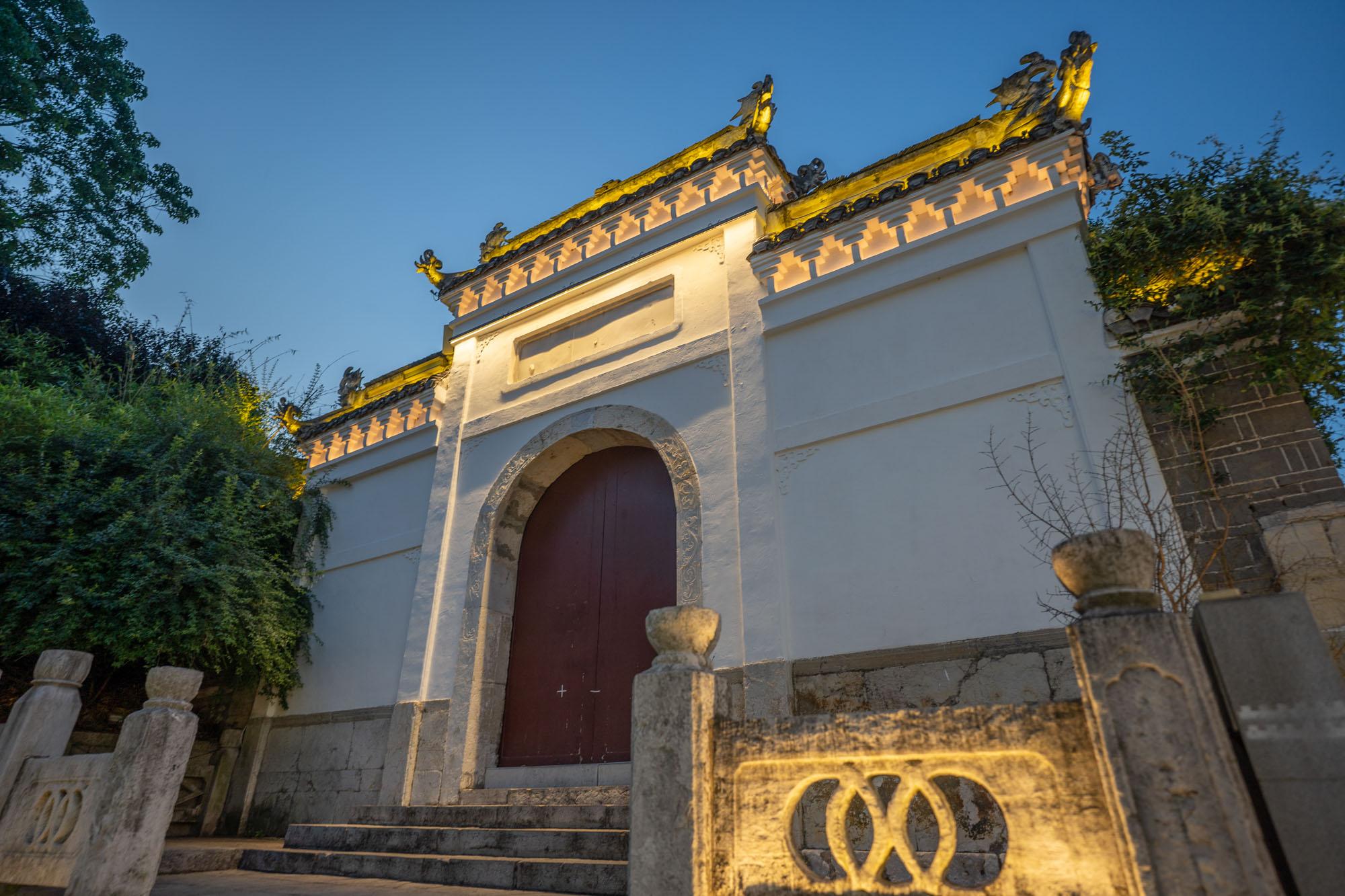 贵阳晚上旅游攻略必玩的景点 夜太美！入夜后变了一个模样