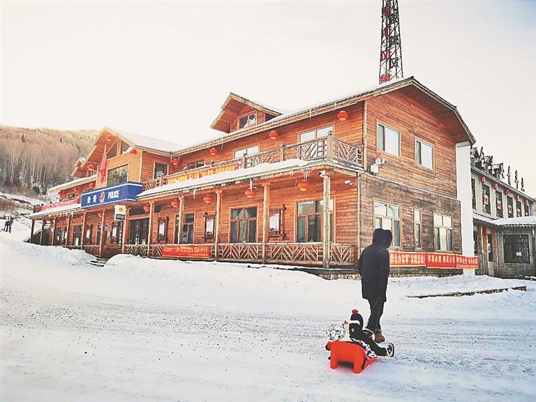 二浪河风景区介绍 马拉爬犁、打滑雪圈、冰河漂流……