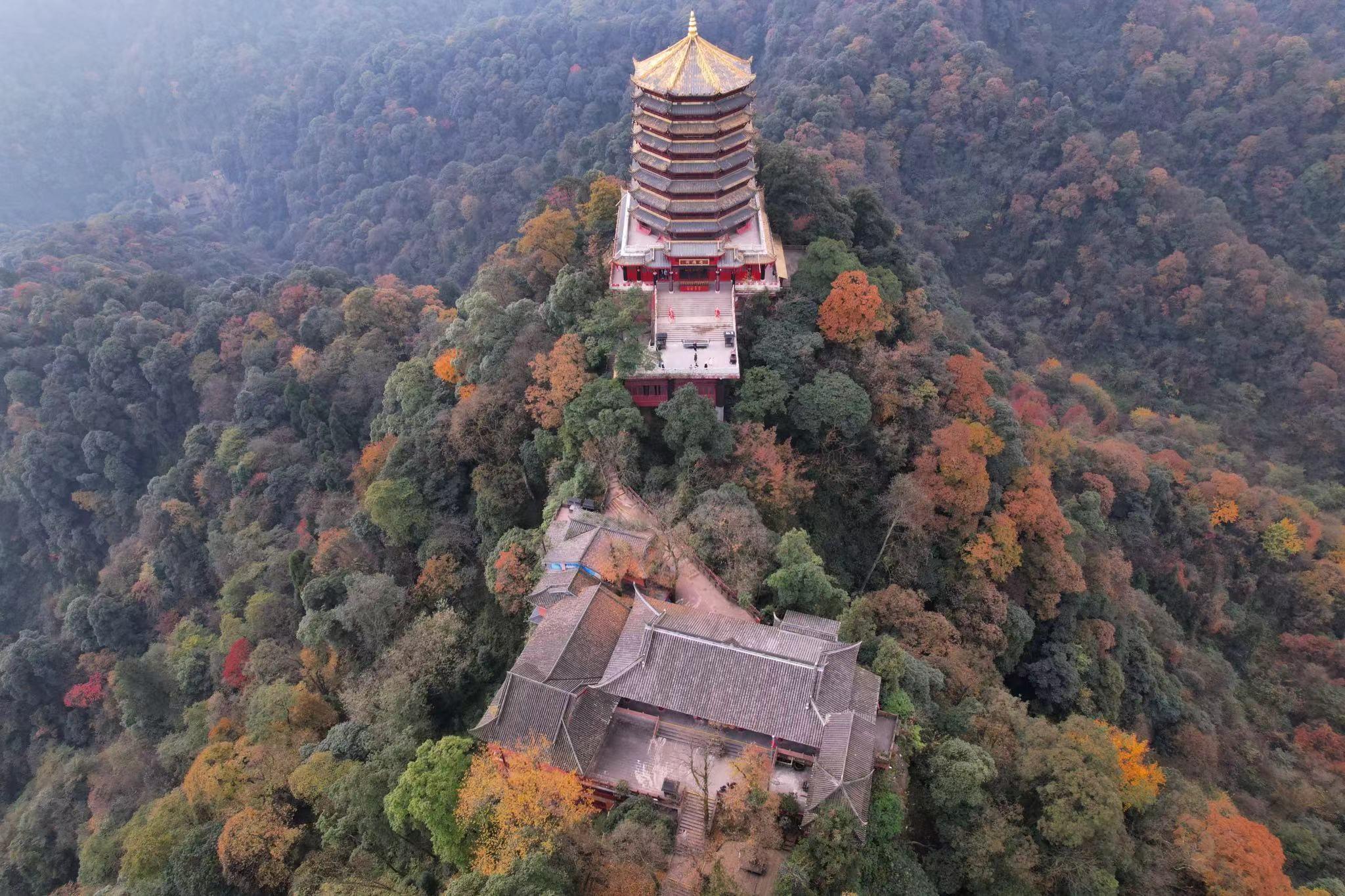 成都景点大全介绍 惊艳夏日，探秘十大热门景点